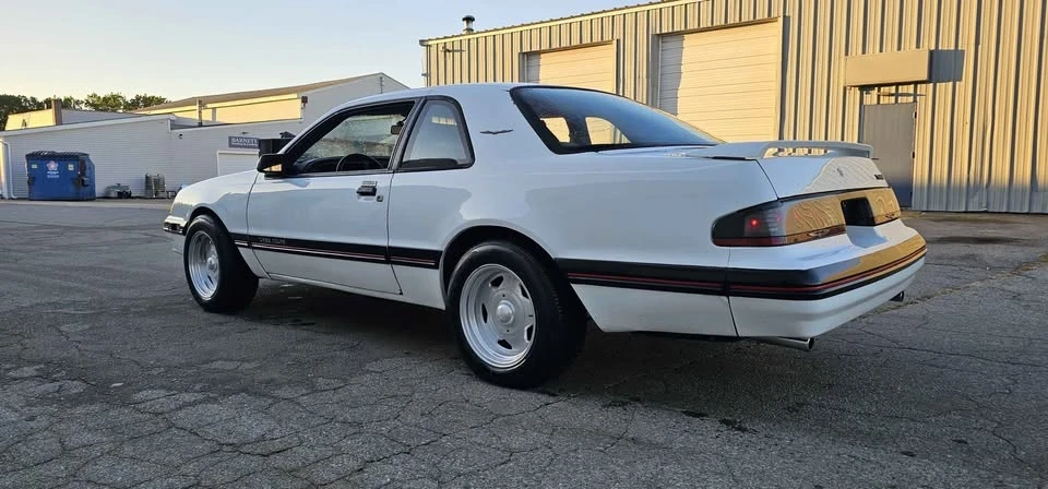 1988 Ford Thunderbird 9th Gen - Image 9 of 18