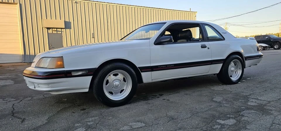1988 Ford Thunderbird 9th Gen - Image 6 of 18