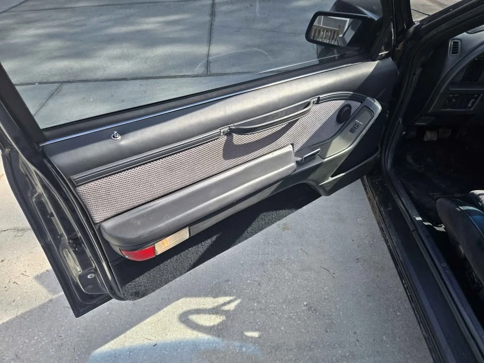 1988 Ford Thunderbird 9th Gen - Image 13 of 14