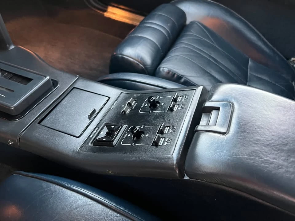1988 Ford Thunderbird 9th Gen - Image 15 of 19