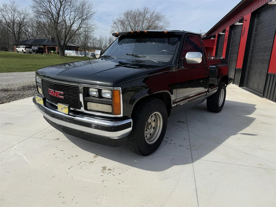 1988 GMC C/K 3rd Gen - Image 2 of 16