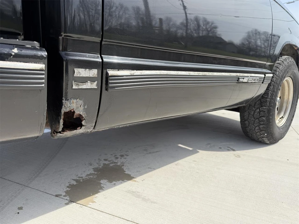 1988 GMC C/K 3rd Gen - Image 16 of 16
