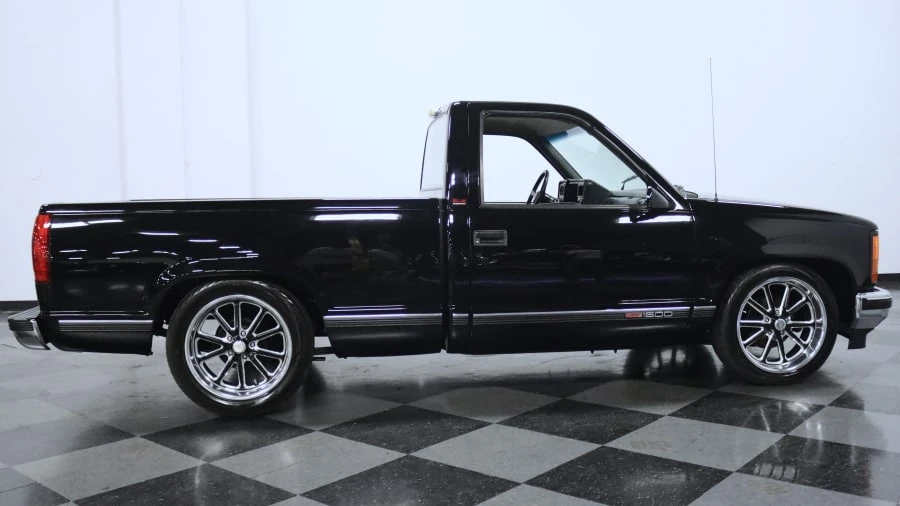 1988 GMC Sierra 1st Gen - Image 2 of 31