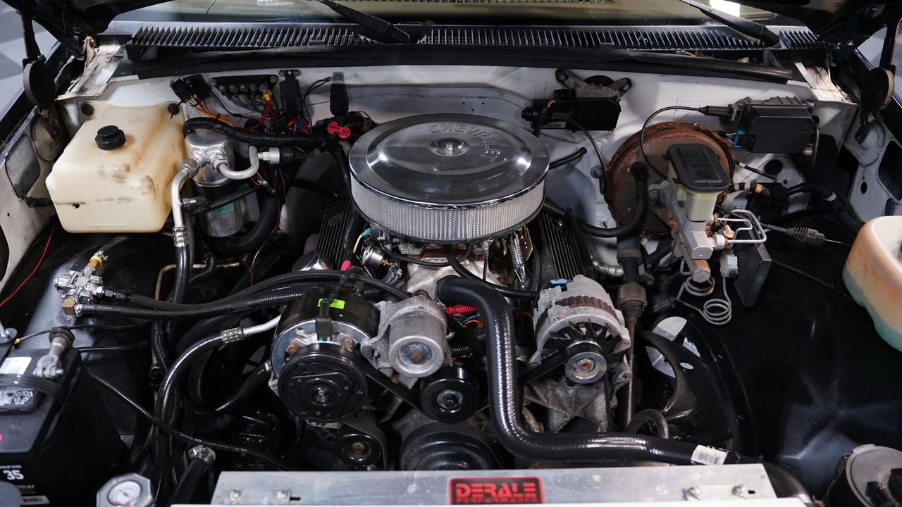 1988 GMC C/K 3rd Gen - Image 3 of 12