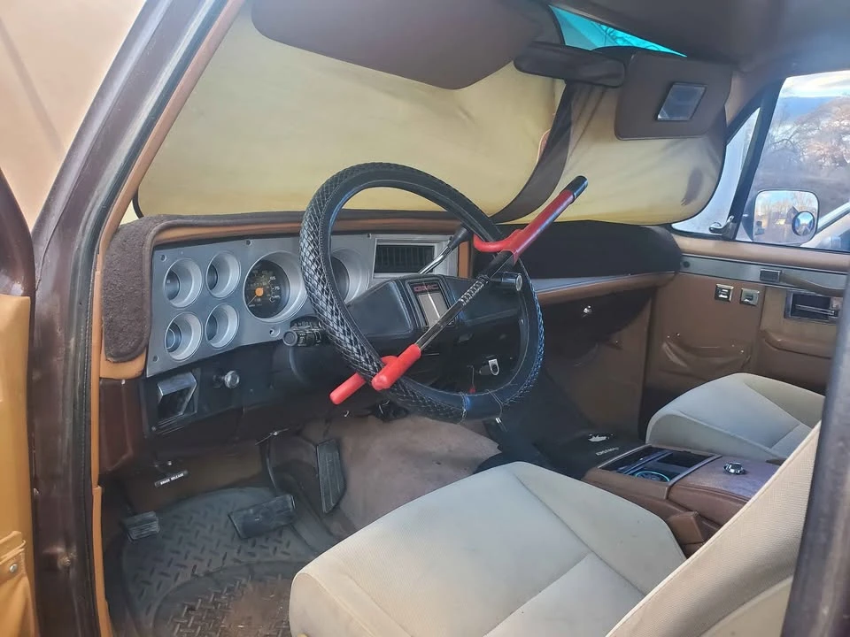 1988 GMC Jimmy 2nd Gen - Image 10 of 11