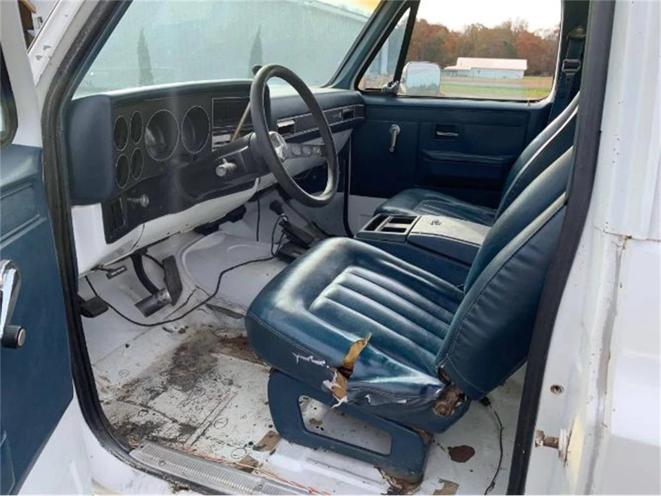 1988 GMC Jimmy 2nd Gen - Image 7 of 10