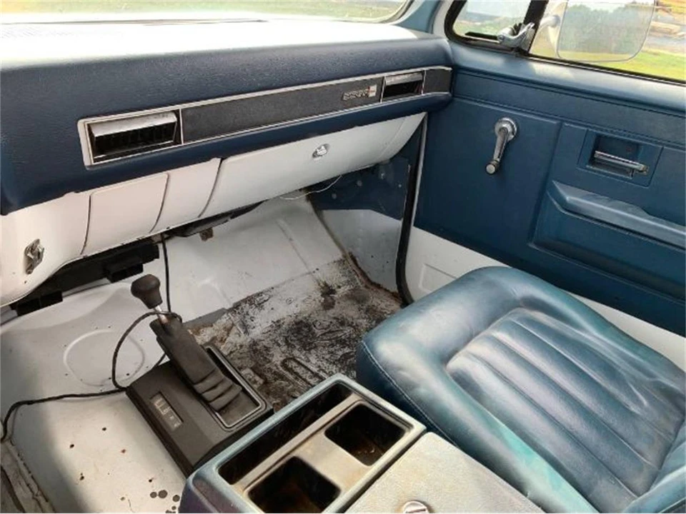 1988 GMC Jimmy 2nd Gen - Image 5 of 10