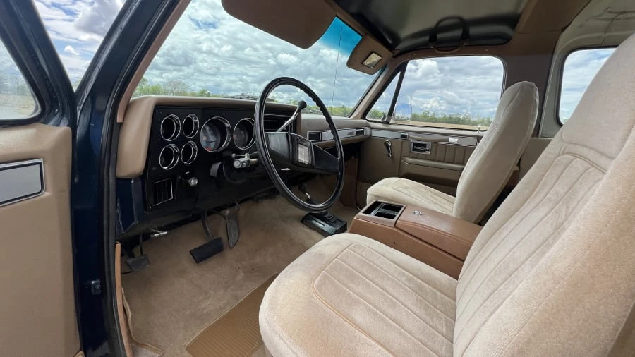 1988 GMC Jimmy 2nd Gen - Image 3 of 11