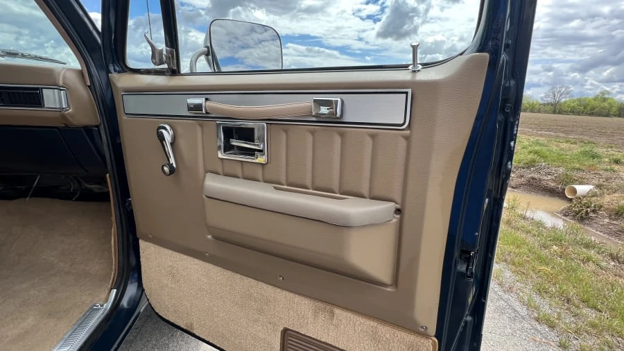 1988 GMC Jimmy 2nd Gen - Image 8 of 11