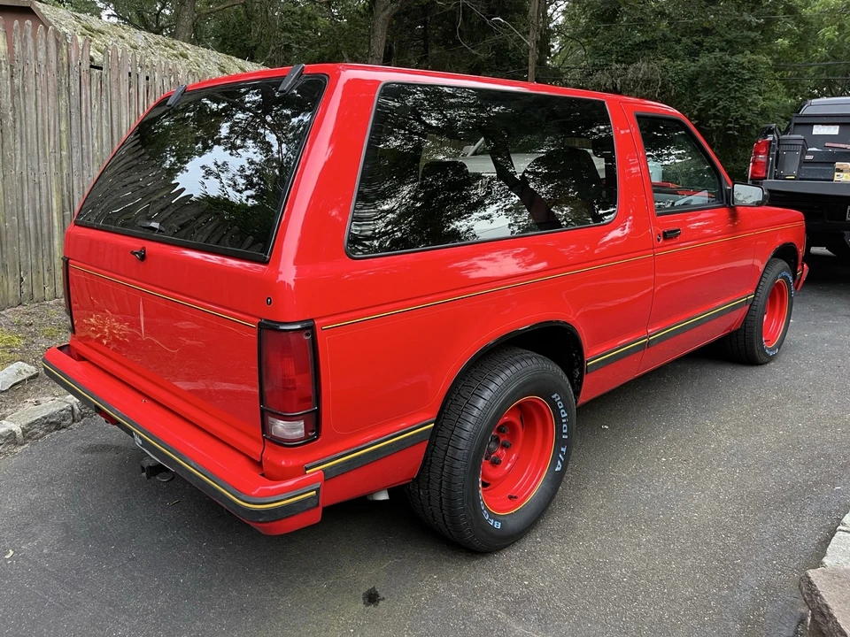 1988 GMC Jimmy 2nd Gen - Image 2 of 14