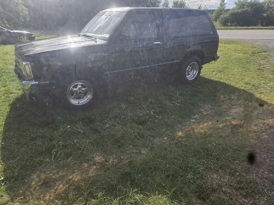 1988 GMC Jimmy 2nd Gen - Image 2 of 11