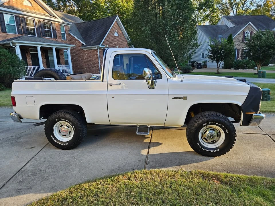 1988 GMC Jimmy 2nd Gen - Image 2 of 6