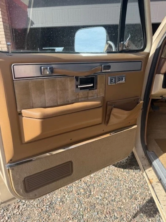 1988 GMC Jimmy 2nd Gen - Image 11 of 15