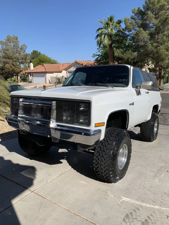 1988 GMC Jimmy 2nd Gen - Image 2 of 31