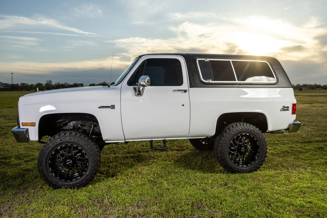 1988 GMC Jimmy 2nd Gen - Image 17 of 31