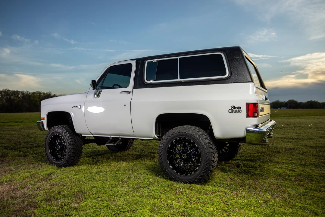 1988 GMC Jimmy 2nd Gen - Image 16 of 31