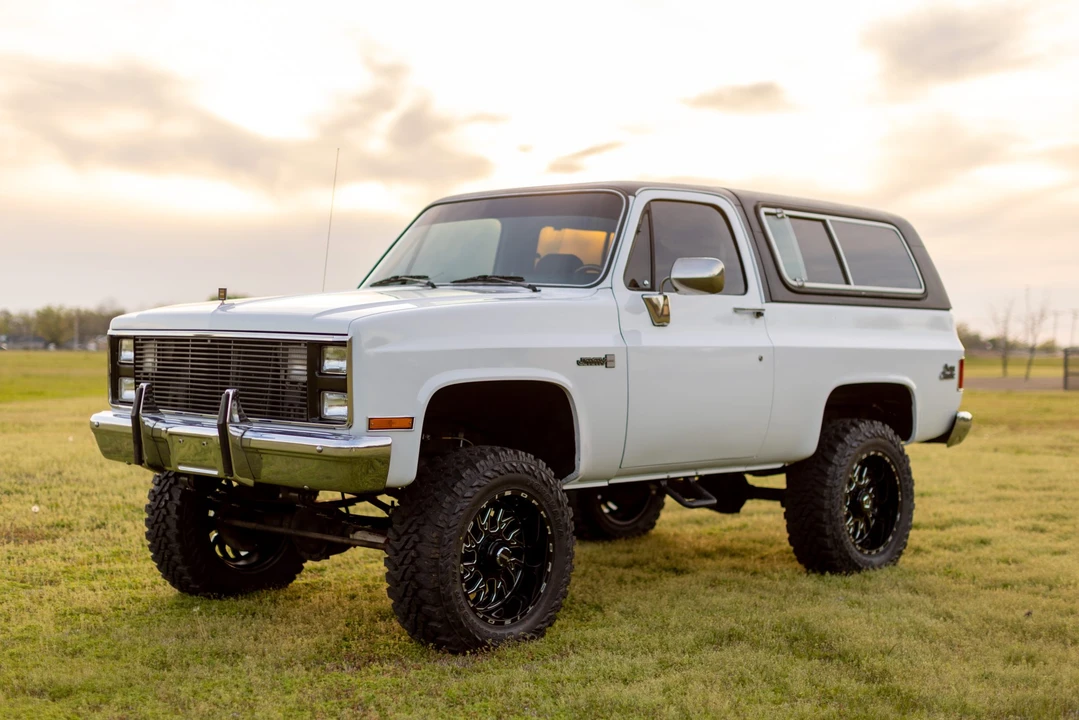 1988 GMC Jimmy 2nd Gen - Image 3 of 31