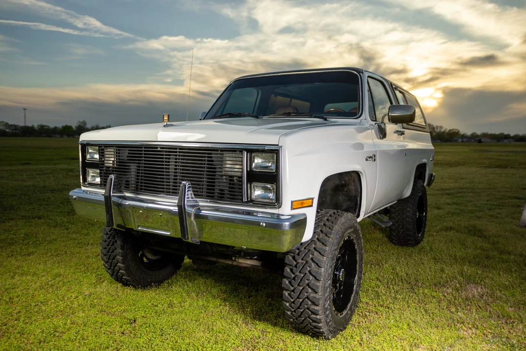 1988 GMC Jimmy 2nd Gen - Image 5 of 31