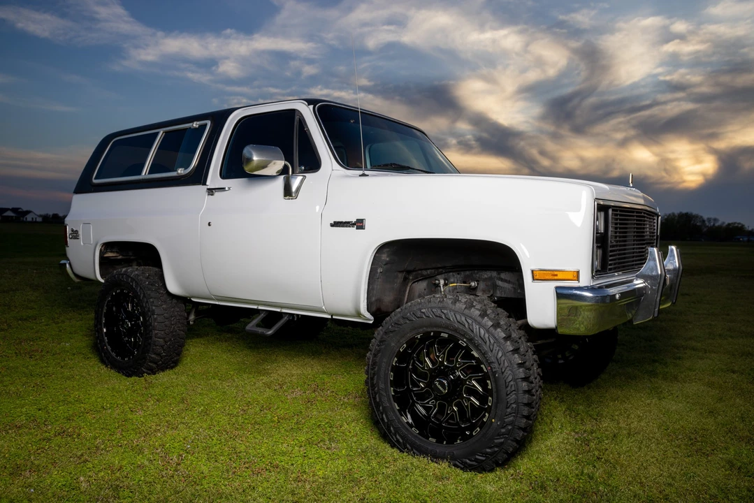 1988 GMC Jimmy 2nd Gen - Image 11 of 31