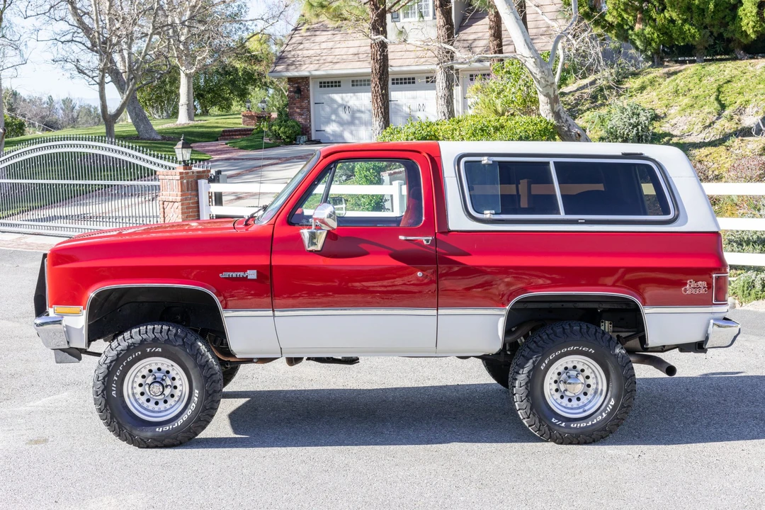 1988 GMC Jimmy 2nd Gen - Image 4 of 31