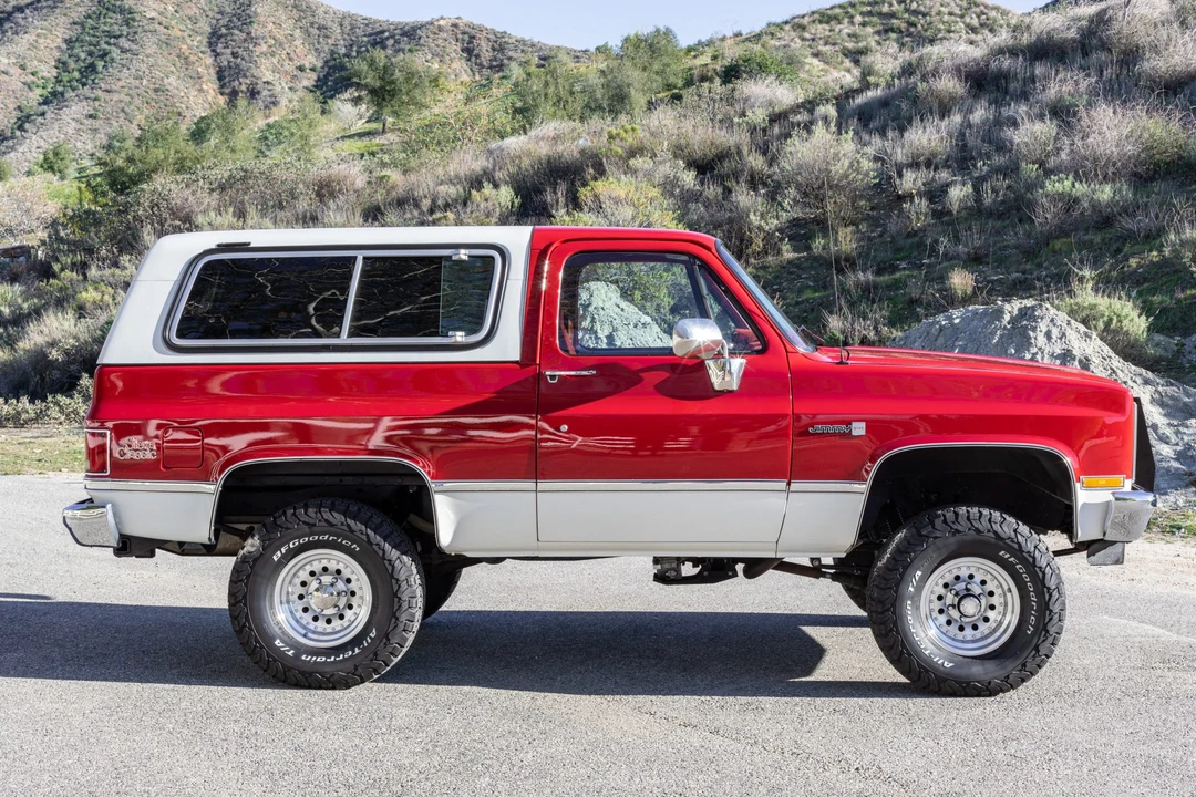 1988 GMC Jimmy 2nd Gen - Image 9 of 31