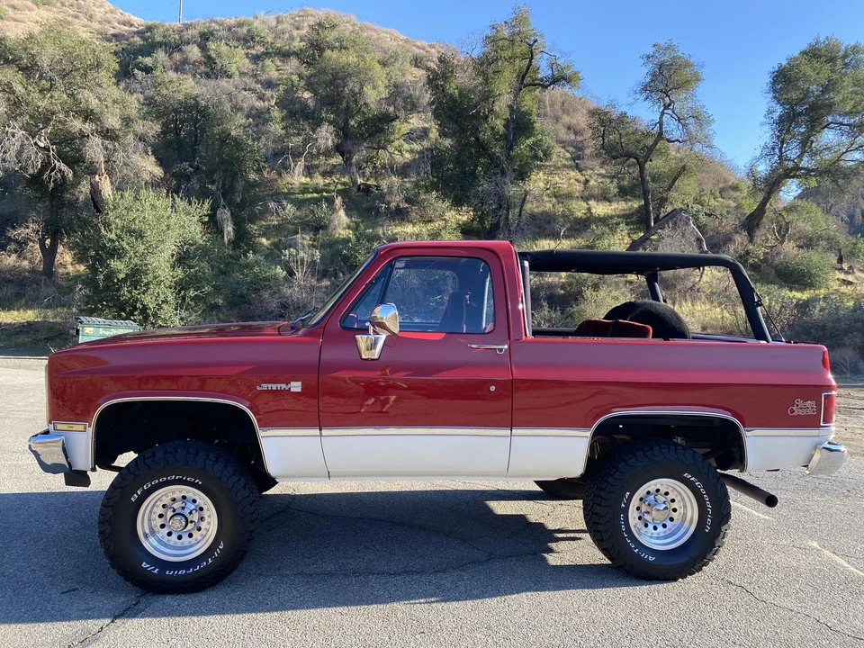 1988 GMC Jimmy 2nd Gen - Image 25 of 31