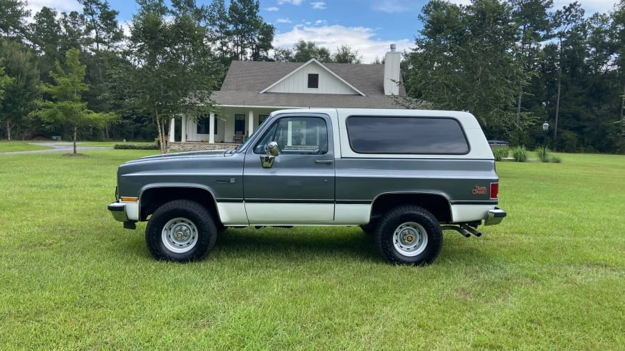 1988 GMC Jimmy 2nd Gen - Image 5 of 12