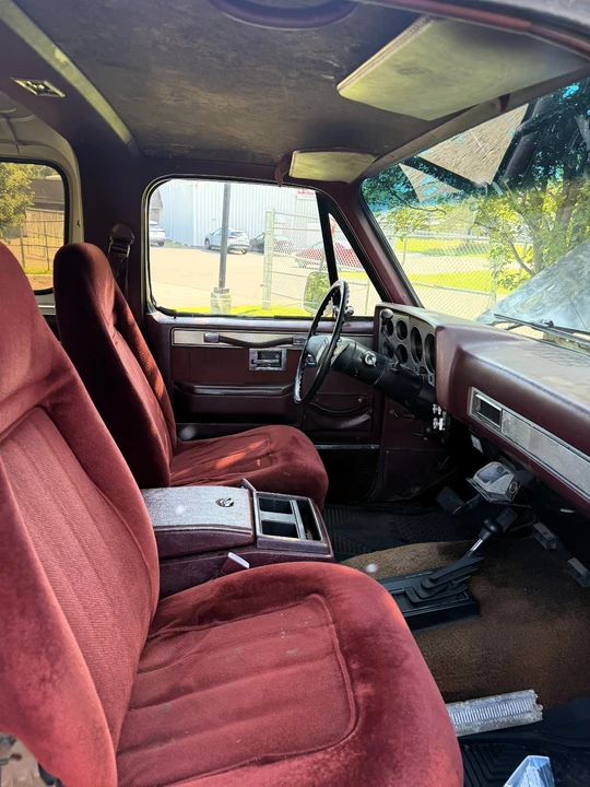1988 GMC Jimmy 2nd Gen - Image 15 of 25
