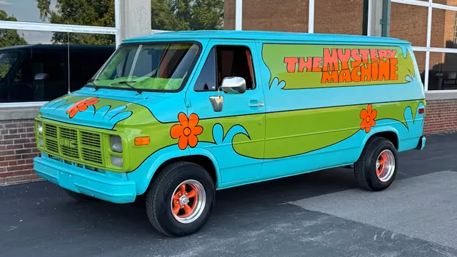1988 GMC Mystery Machine Replica Van
