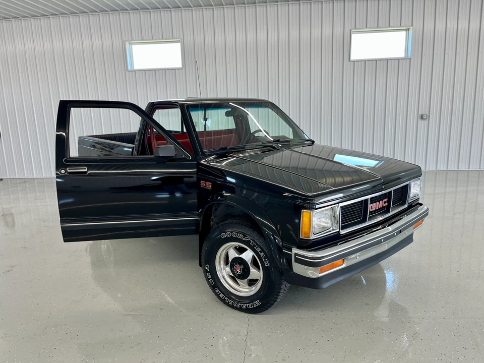1988 GMC S-15/Sonoma - Image 3 of 31