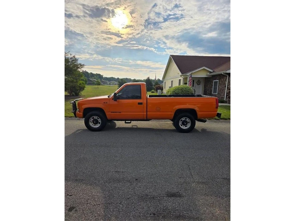 1988 GMC Sierra 1st Gen - Image 5 of 18