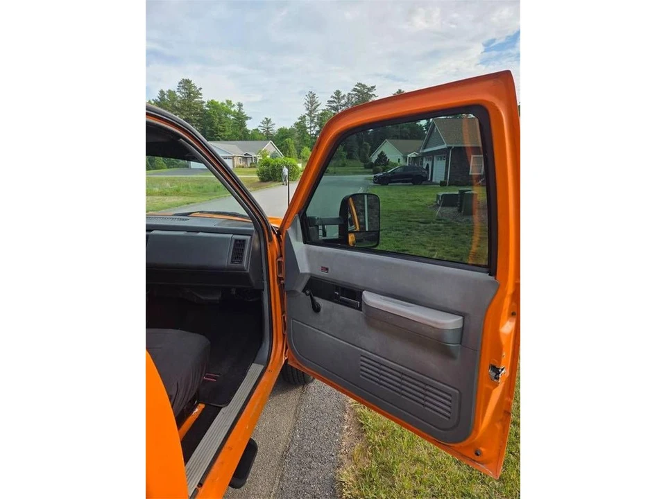 1988 GMC Sierra 1st Gen - Image 15 of 18