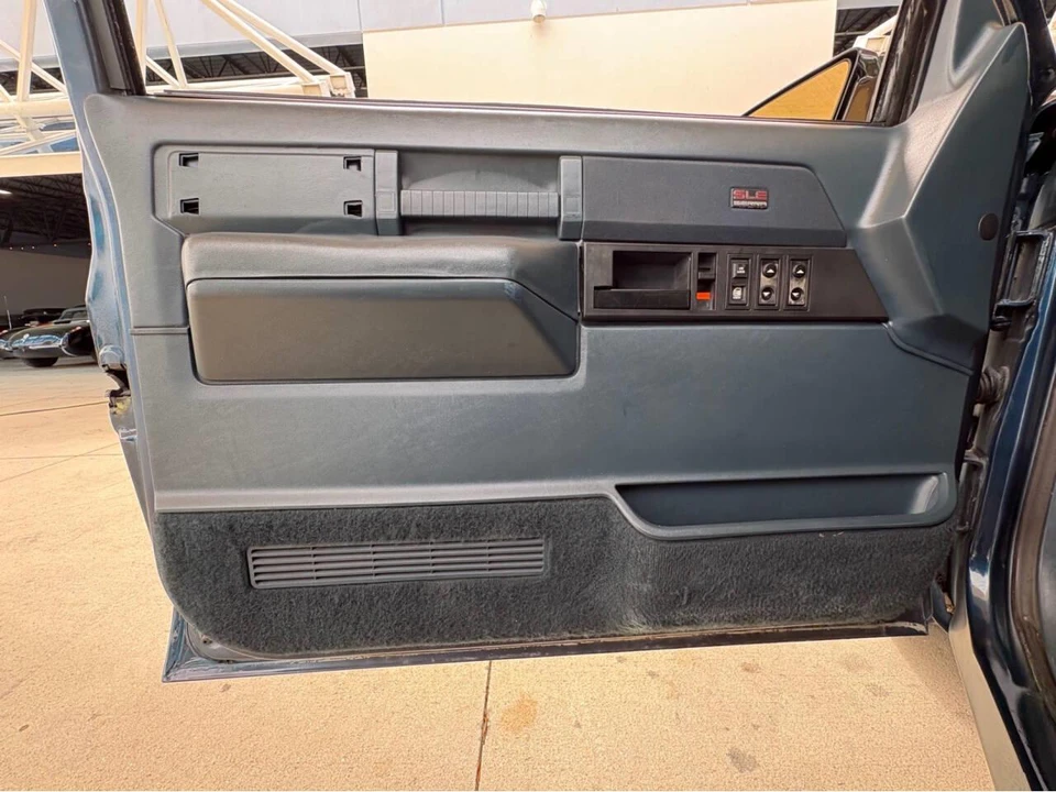 1988 GMC Sierra 1st Gen - Image 23 of 31