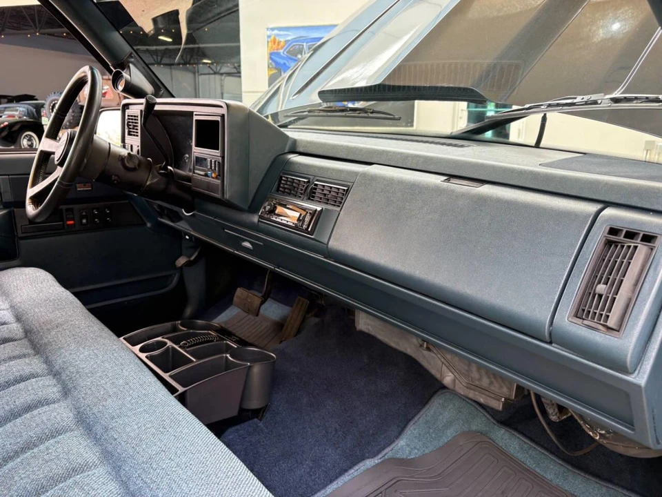 1988 GMC Sierra 1st Gen - Image 29 of 31