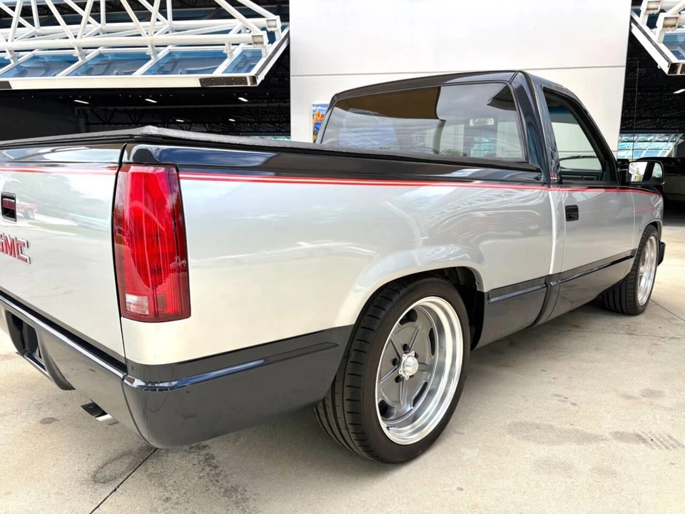 1988 GMC Sierra 1st Gen - Image 16 of 31
