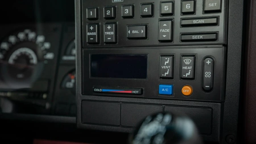 1988 GMC Sierra 1st Gen - Image 11 of 19