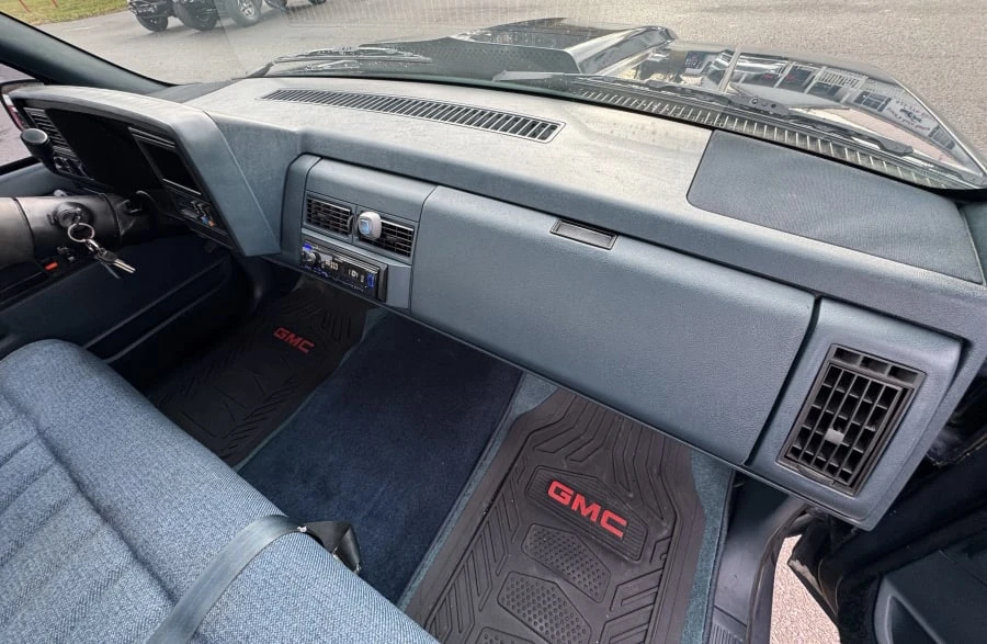 1988 GMC Sierra 1st Gen - Image 23 of 30