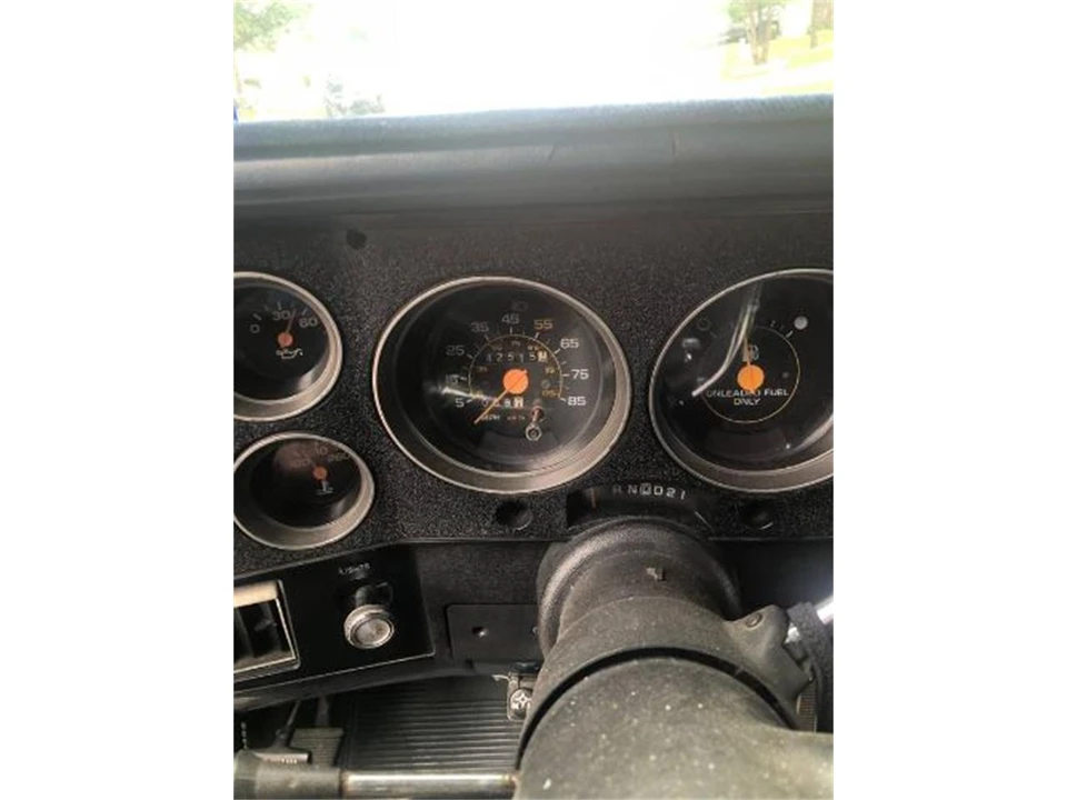 1988 GMC Suburban 7th Gen - Image 7 of 14