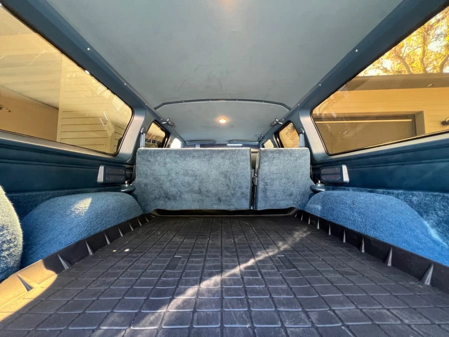 1988 GMC Suburban 7th Gen - Image 22 of 28
