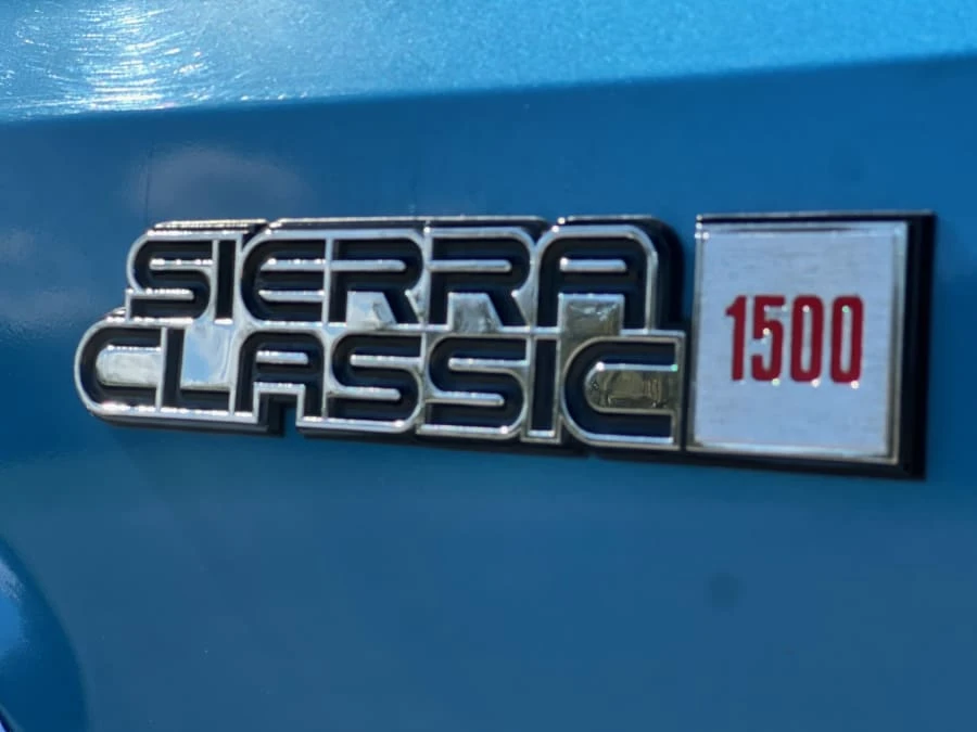 1988 GMC Suburban 7th Gen - Image 13 of 28