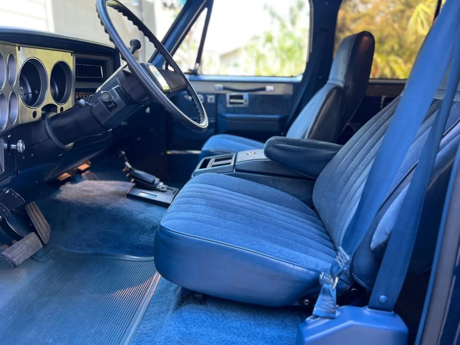 1988 GMC Suburban 7th Gen - Image 20 of 28