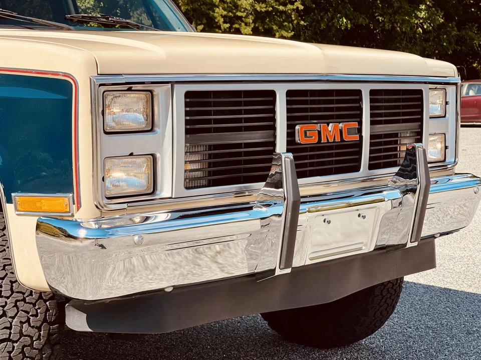 1988 GMC Suburban 7th Gen - Image 31 of 31