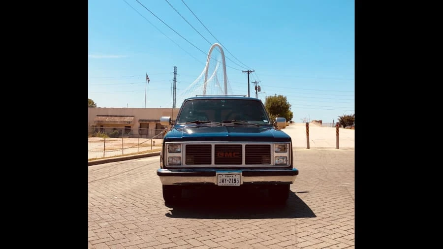1988 GMC Suburban 7th Gen - Image 6 of 10