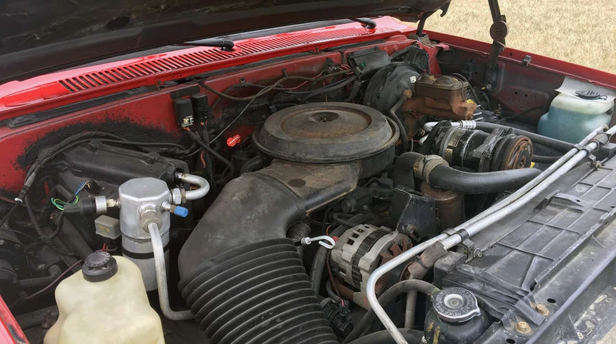 1988 GMC Suburban 7th Gen - Image 8 of 10