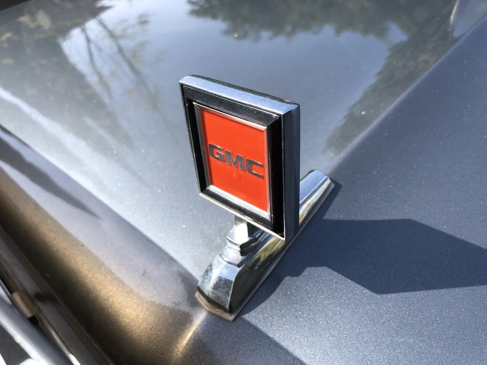 1988 GMC Suburban 7th Gen - Image 31 of 31