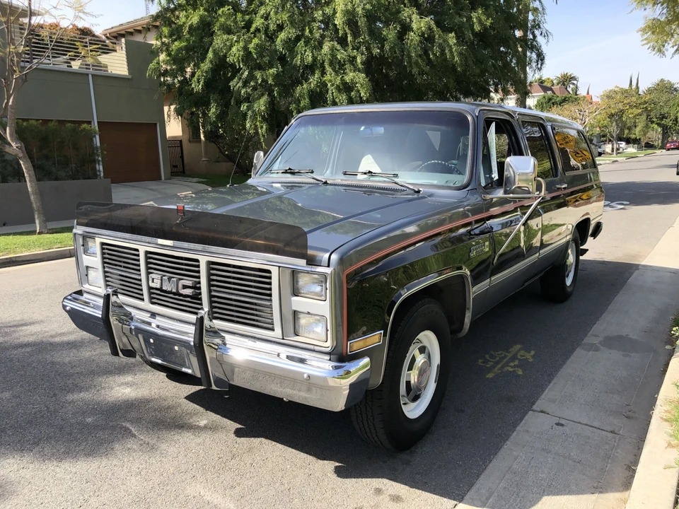 1988 GMC Suburban 7th Gen - Image 6 of 31