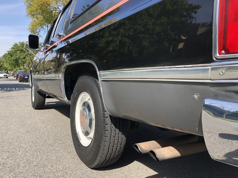 1988 GMC Suburban 7th Gen - Image 20 of 31