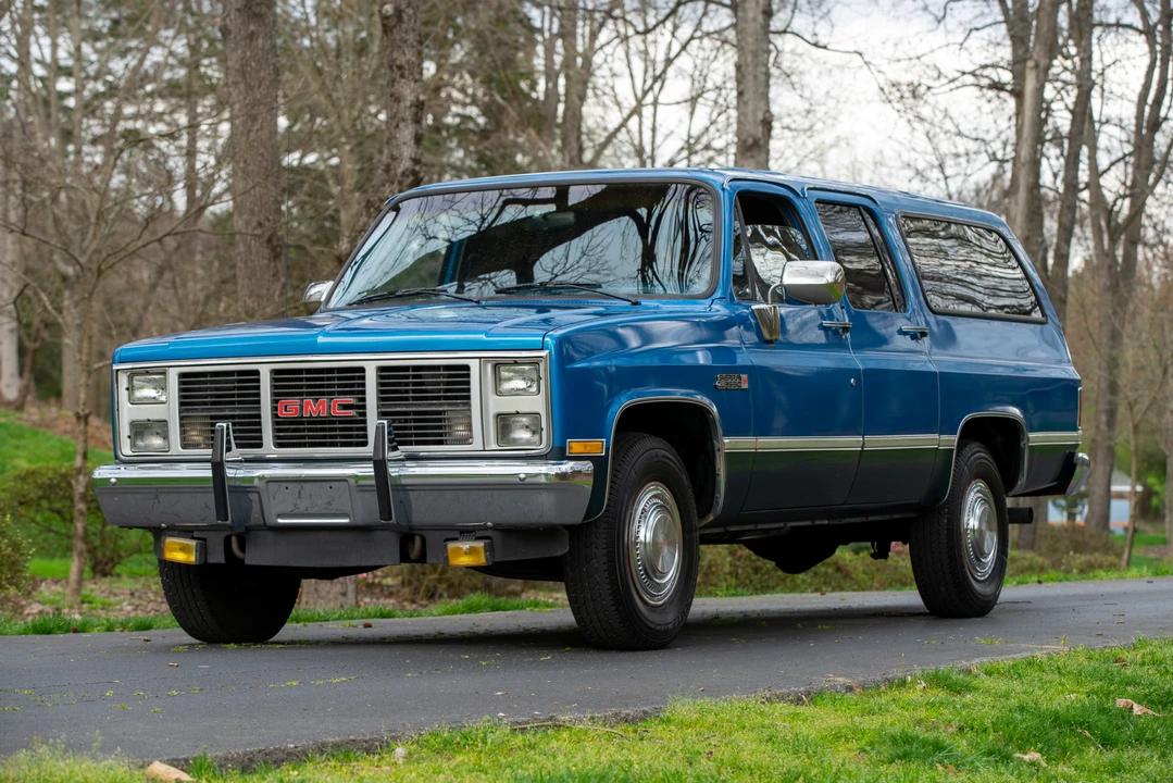 1988 GMC Suburban 7th Gen - Image 31 of 31