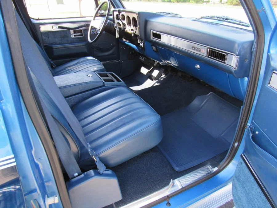 1988 GMC Suburban 7th Gen - Image 6 of 8