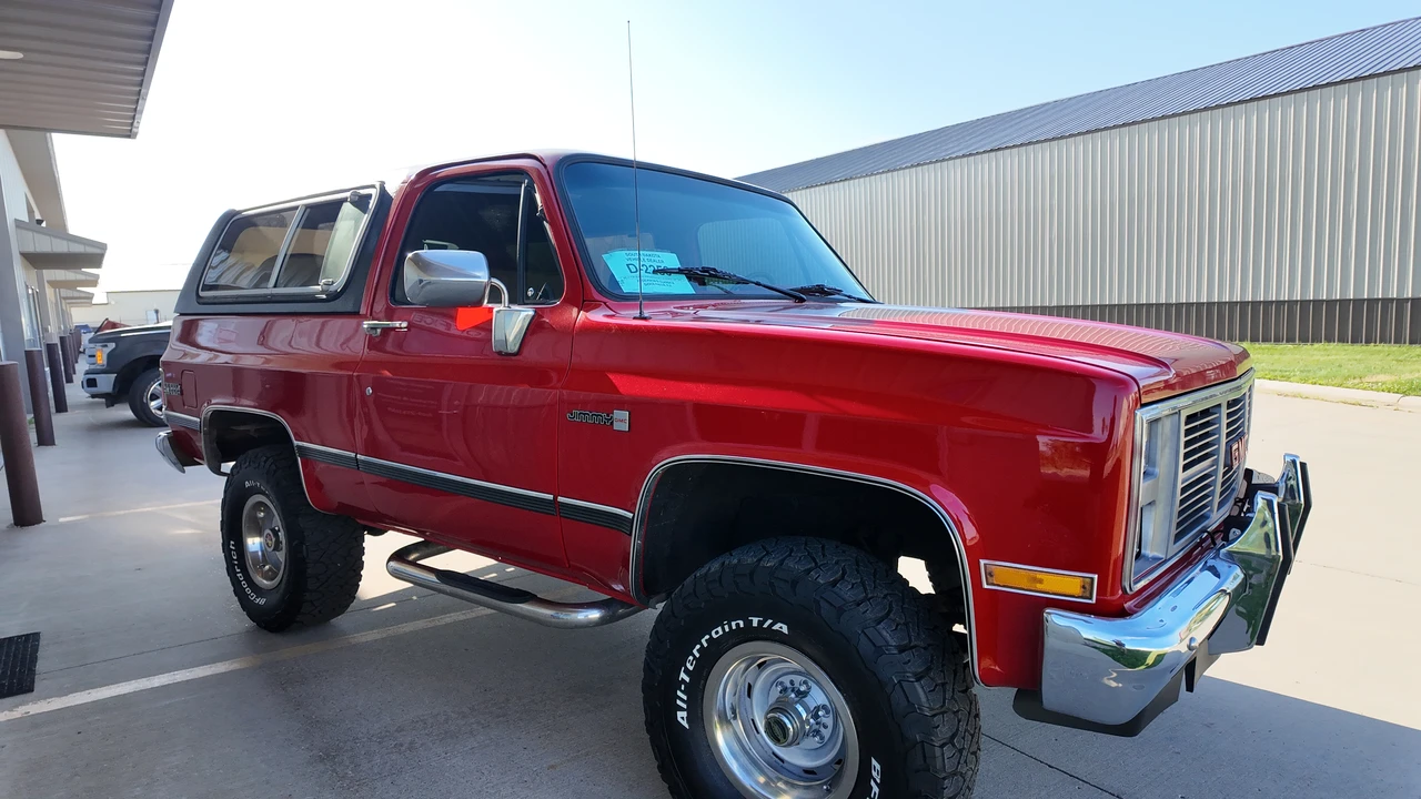 1988 GMC Jimmy 2nd Gen - Image 8 of 31